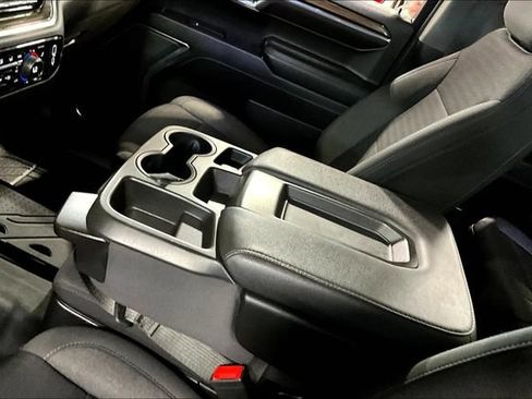 Used 2023 Chevrolet Silverado 1500 LT AWD/4WD image 19