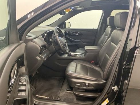Used 2023 Chevrolet Traverse RS AWD/4WD image 10