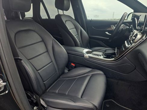Used 2022 Mercedes-Benz GLC 300 4MATIC image 18