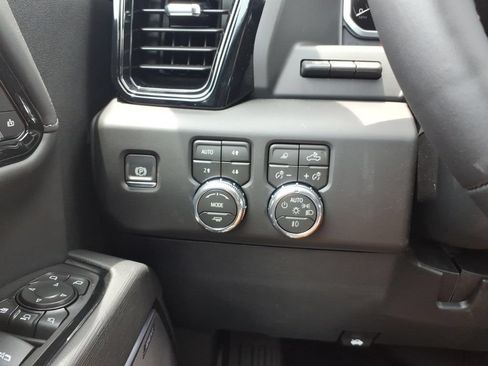 New 2026 GMC Sierra 2500 AT4X AWD/4WD image 19