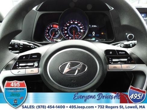 Used 2023 Hyundai Elantra SEL FWD image 18