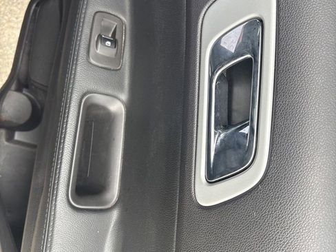 Used 2015 Ford Explorer XLT AWD/4WD image 18