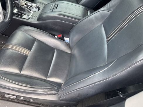 Used 2018 Toyota Highlander SE w/ Carpet Mat Package (TMS) AWD/4WD image 12