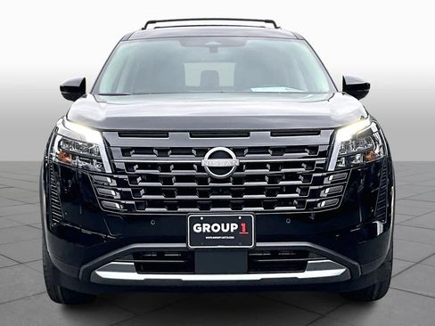 New 2026 Nissan Pathfinder SL image 3