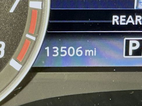 Used 2025 Nissan Frontier SV image 19