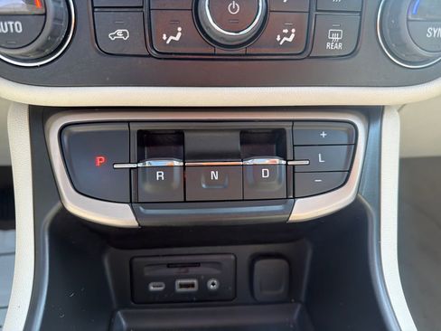 Certified 2023 GMC Terrain Denali w/ Denali Premium Package AWD/4WD image 27