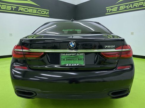 Used 2017 BMW 750i image 8