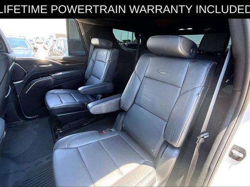 Used 2024 Cadillac Escalade Luxury RWD image 34