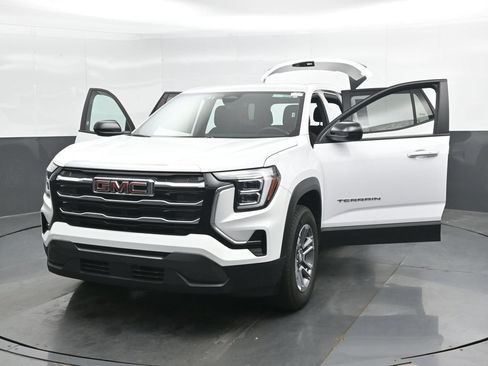 Used 2025 GMC Terrain Elevation AWD/4WD image 48