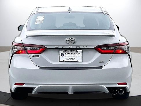 Used 2023 Toyota Camry SE image 8