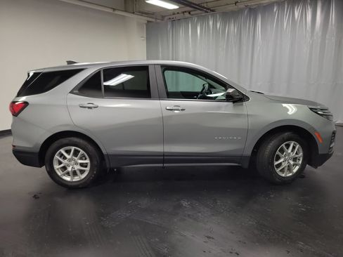 Used 2024 Chevrolet Equinox LS FWD image 9