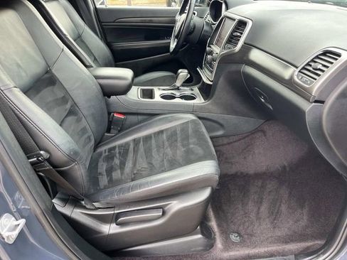 Certified 2018 Jeep Grand Cherokee Altitude RWD image 26