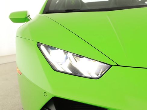 Used 2022 Lamborghini Huracan EVO RWD image 34