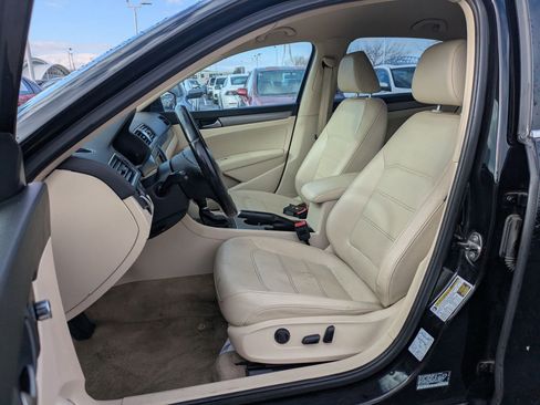 Used 2014 Volkswagen Passat 1.8T SE image 25
