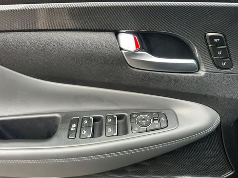 Used 2023 Hyundai Santa Fe Limited image 11