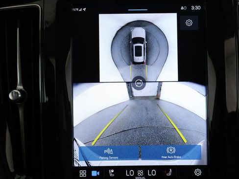 Used 2025 Volvo XC60 T8 Ultra w/ Protection Package Premier image 18