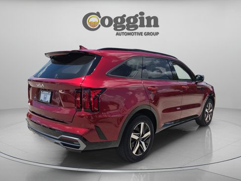 Used 2023 Kia Sorento S w/ Panoramic Sunroof Package FWD image 5