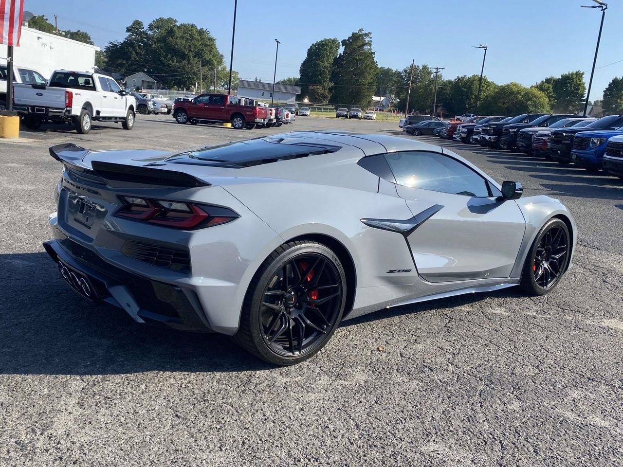 Used 2025 Chevrolet Corvette Z06 RWD image 9