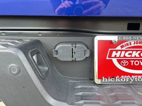 Used 2023 Toyota Tacoma SR5 image 7