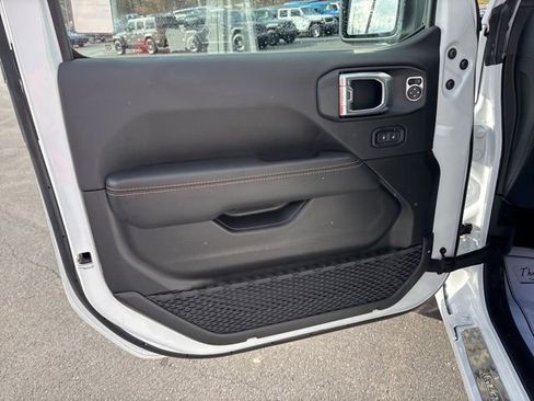 New 2026 Jeep Gladiator Sport image 8