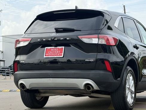 Used 2021 Ford Escape SE w/ Cold Weather Package AWD/4WD image 6