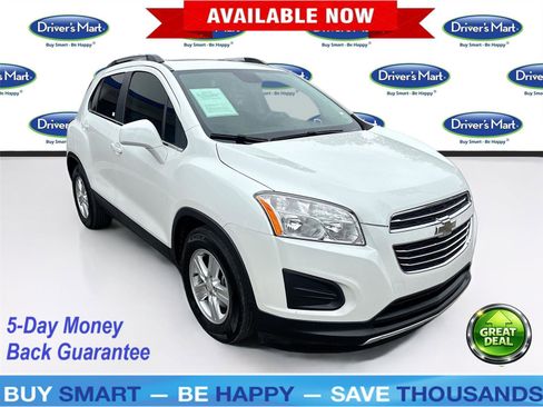 Used 2015 Chevrolet Trax LT w/ LT Sun and Sound Package FWD image 1
