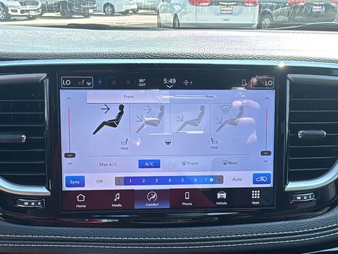 New 2026 Chrysler Pacifica Select image 17