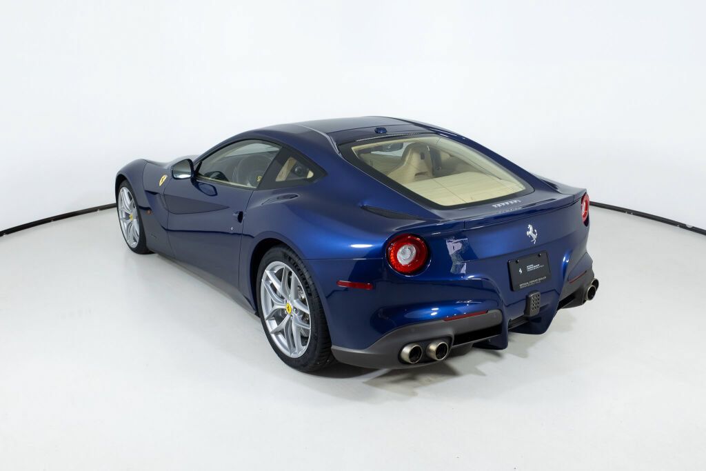 Used 2017 Ferrari F12 Berlinetta RWD image 5