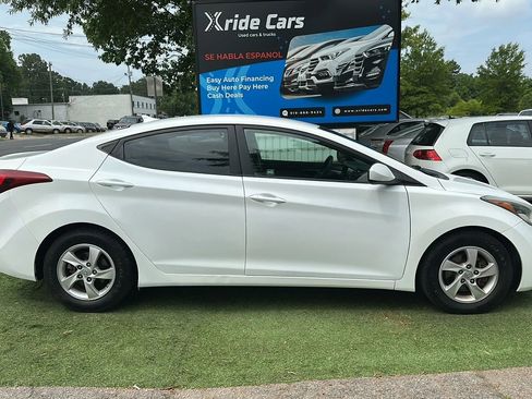 Used 2014 Hyundai Elantra SE FWD image 8