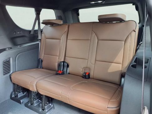 New 2026 Chevrolet Suburban High Country AWD/4WD image 22