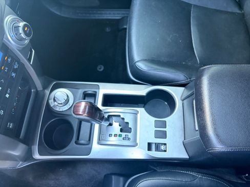 Used 2018 Toyota 4Runner Limited AWD/4WD image 25