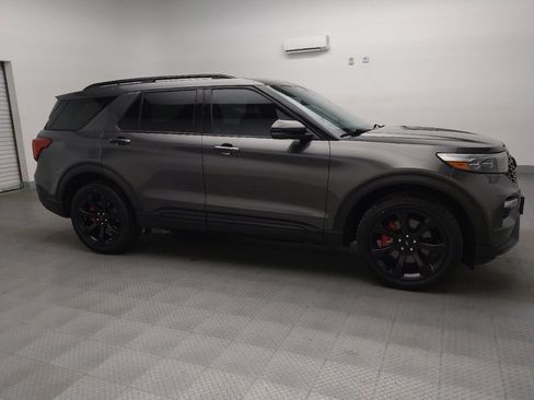 Used 2020 Ford Explorer ST w/ ST Street Pack image 11