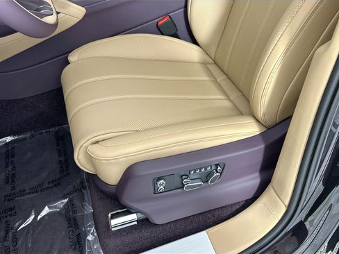 Used 2025 Bentley Bentayga Azure image 16