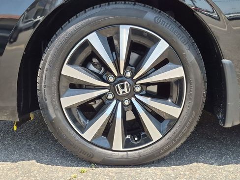 Used 2024 Honda Civic EX-L image 12