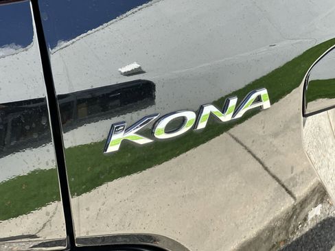 Used 2022 Hyundai Kona Limited image 7
