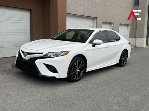 Used 2018 Toyota Camry SE w/ Protection Package (Q2) FWD image 1