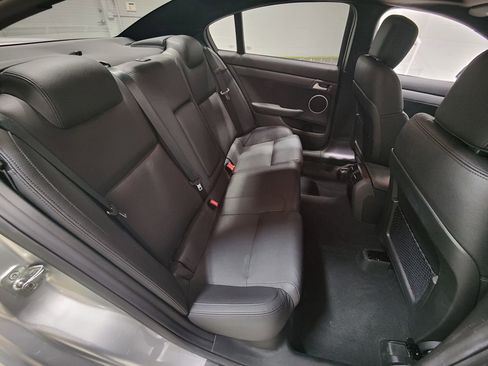 Used 2009 Pontiac G8 GXP RWD image 16
