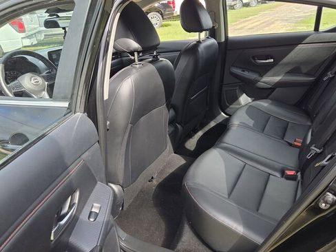 Used 2024 Nissan Sentra SR w/ SR Premium Package FWD image 8