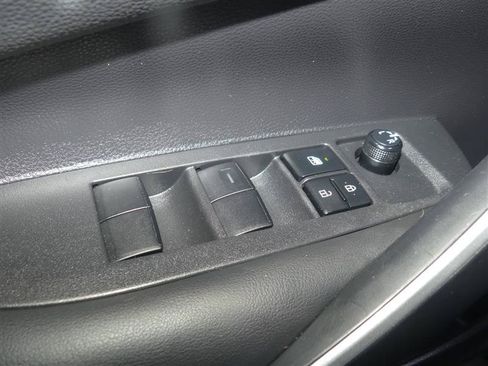 Used 2022 Toyota Corolla SE FWD image 19