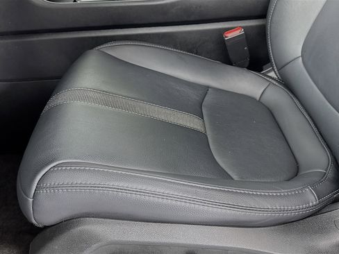 Certified 2023 Honda Pilot Touring image 20