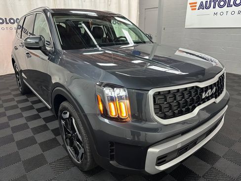 Used 2024 Kia Telluride EX AWD/4WD image 2