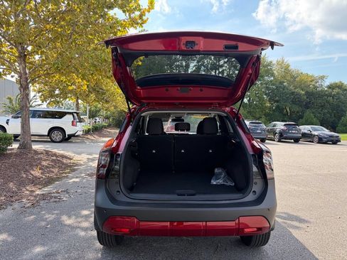Used 2026 Nissan Kicks SV w/ Cold Weather Package FWD image 5