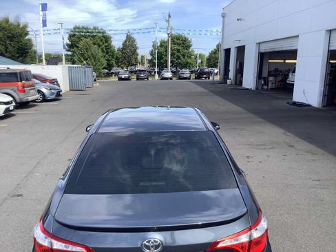 Used 2015 Toyota Corolla S FWD image 6