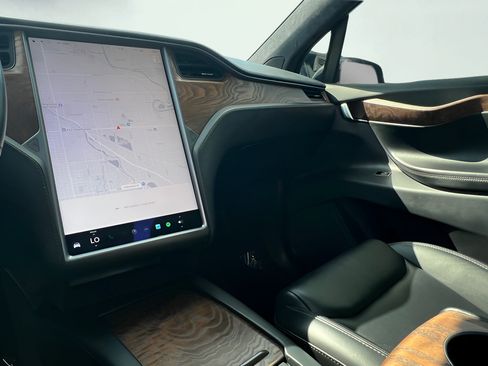 Used 2020 Tesla Model X Long Range AWD/4WD image 40