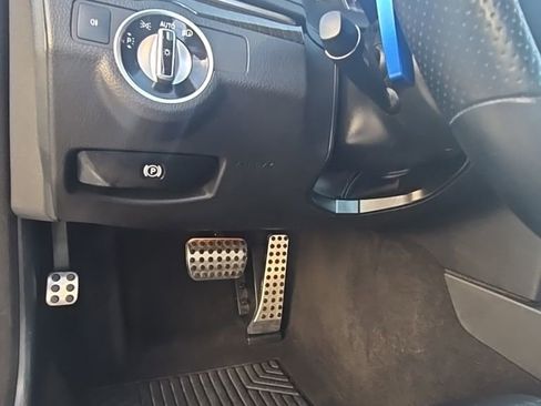 Used 2017 Mercedes-Benz E 400 E 400 image 43