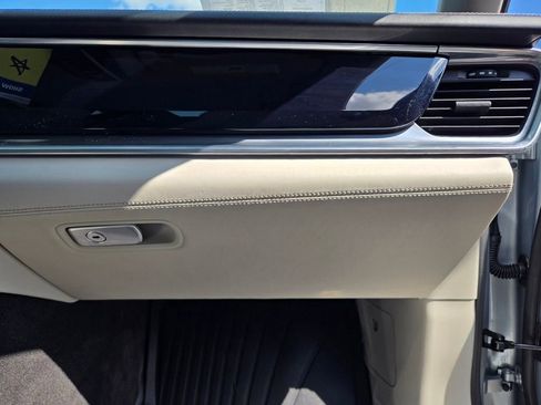 Used 2019 Porsche Panamera 4 AWD/4WD image 48