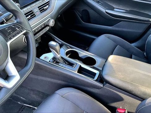 Certified 2024 Nissan Altima 2.5 SV FWD image 17
