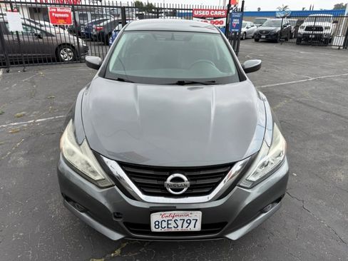 Used 2018 Nissan Altima 2.5 SV FWD image 10