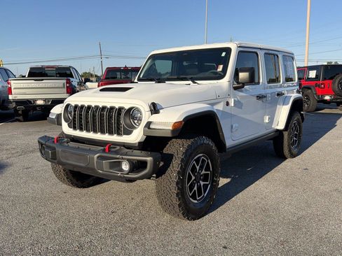 Used 2026 Jeep Wrangler Unlimited Rubicon AWD/4WD image 2