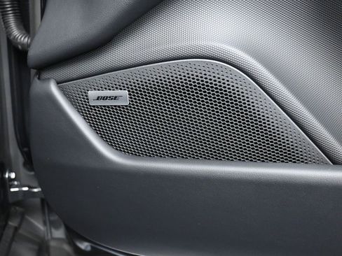 New 2026 Porsche Taycan image 31